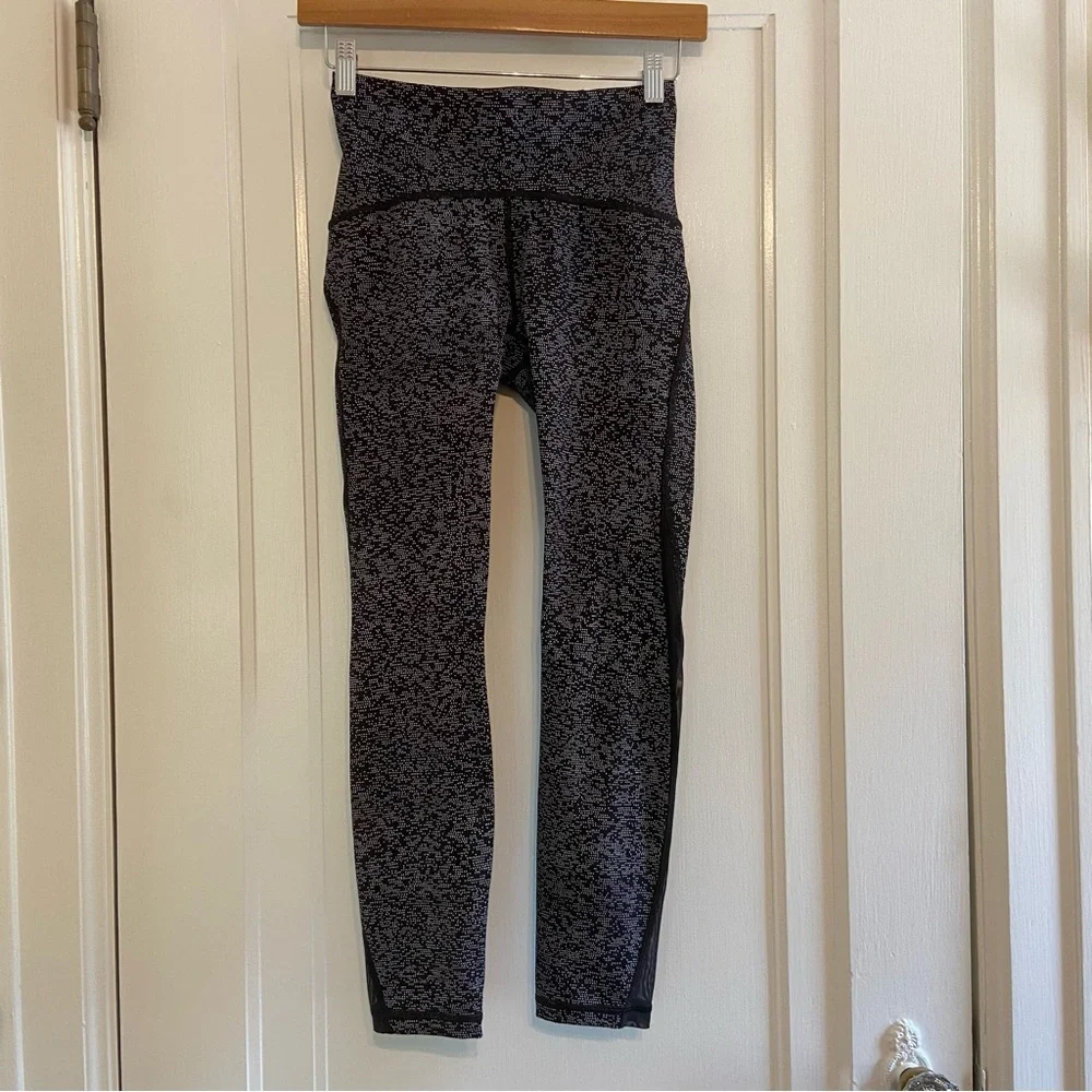 Lululemon Train Times 7/8 length tight